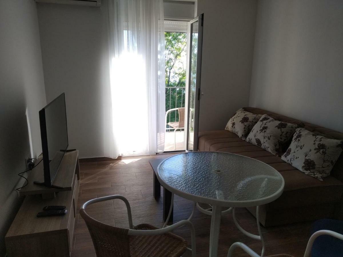 Juzno More Bed & Breakfast Sutomore Exterior foto